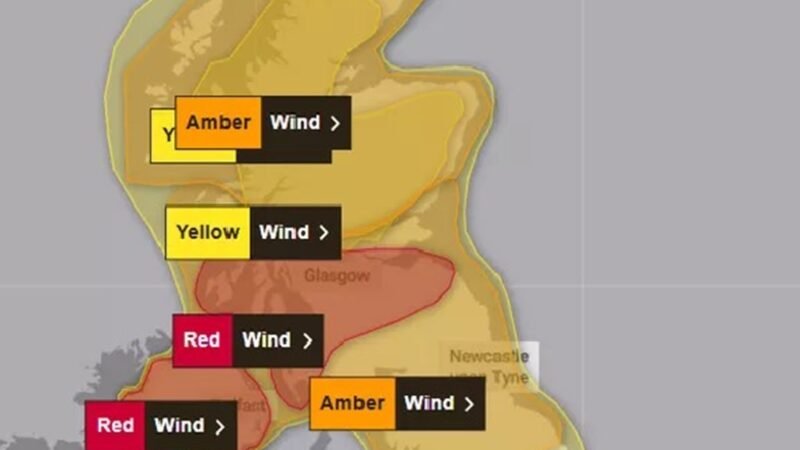 Bão Éowyn: Scotland hủy nhiều chuyến bay, cả nước hoãn xe lửa