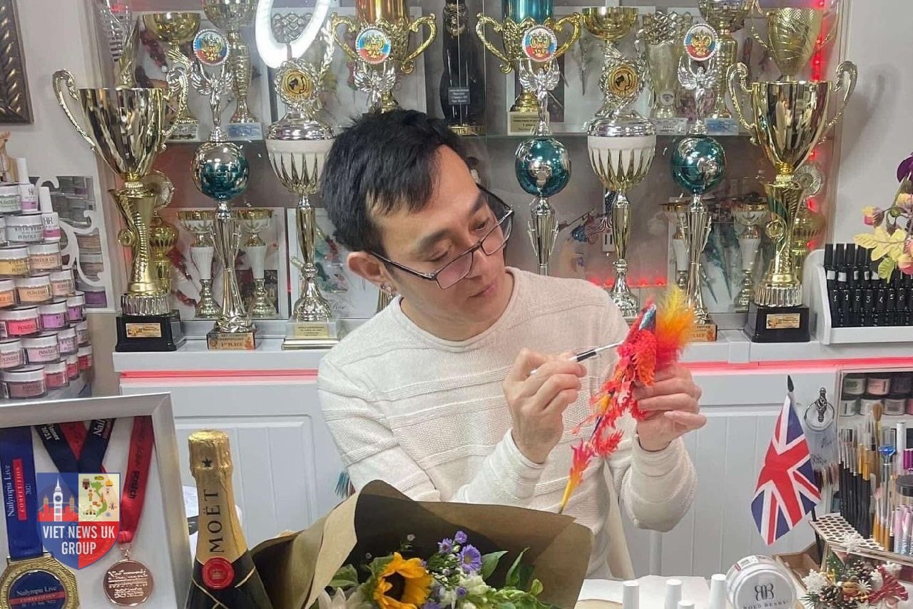 Nguyễn Văn Lợi và đam mê hướng tới đỉnh cao nghệ thuật nails ở Anh