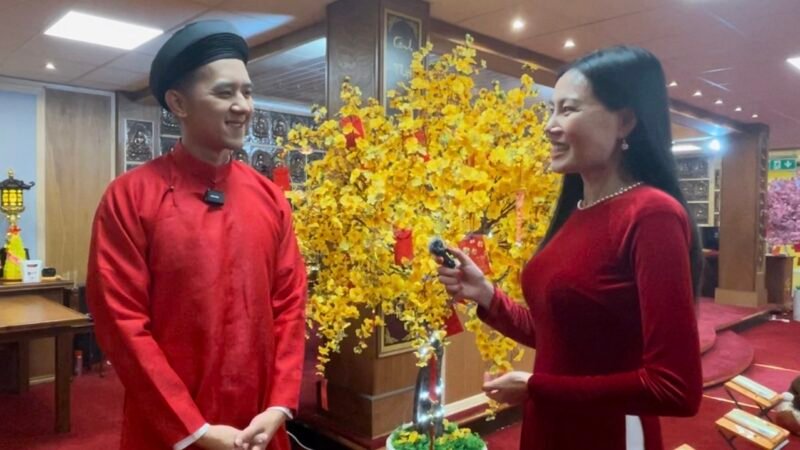 Jimmy Nhựt Hà nói về ca khúc yêu thích và áo dài nam truyền thống Việt