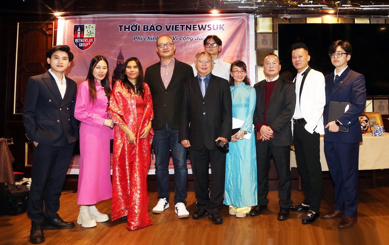 Phóng sự ảnh: Gala Dinner mừng xuân 2025 và buổi ra mắt Viet News UK ở Leeds