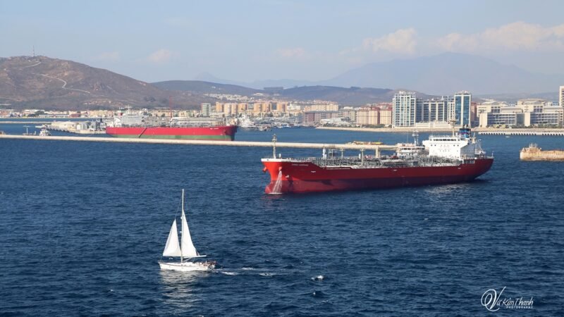 Đi tàu du lịch ‘Independence of the Sea’ thăm Gibraltar thuộc Anh