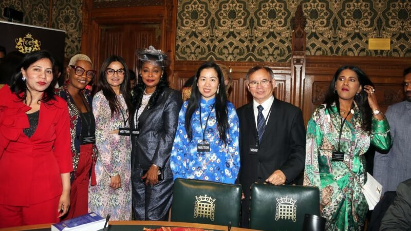 Hội nghị kết nối doanh nhân và lãnh đạo cộng đồng quốc tế ở Điện Westminter, London (2023)