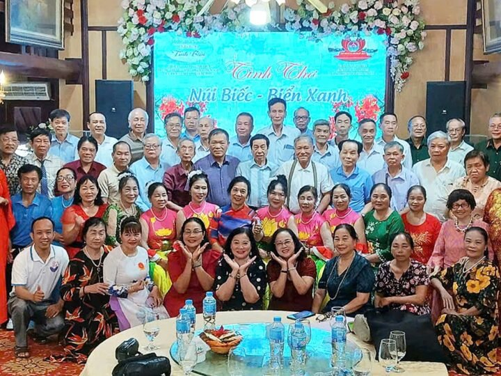 Sóng lòng hạnh phúc