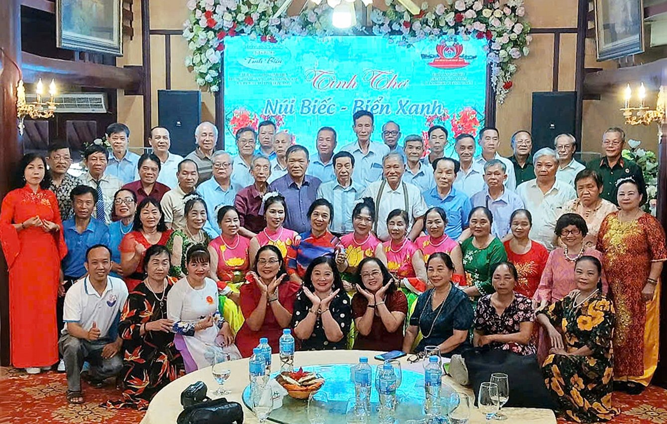 Sóng lòng hạnh phúc