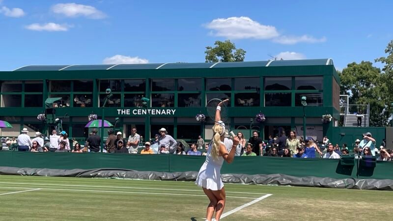 Văn hóa thể thao Anh: Giải tennis Wimbledon có gì lạ?