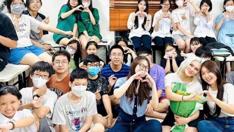 Giới thiệu Bộ đề Luyện thi tiếng Anh vào lớp 10