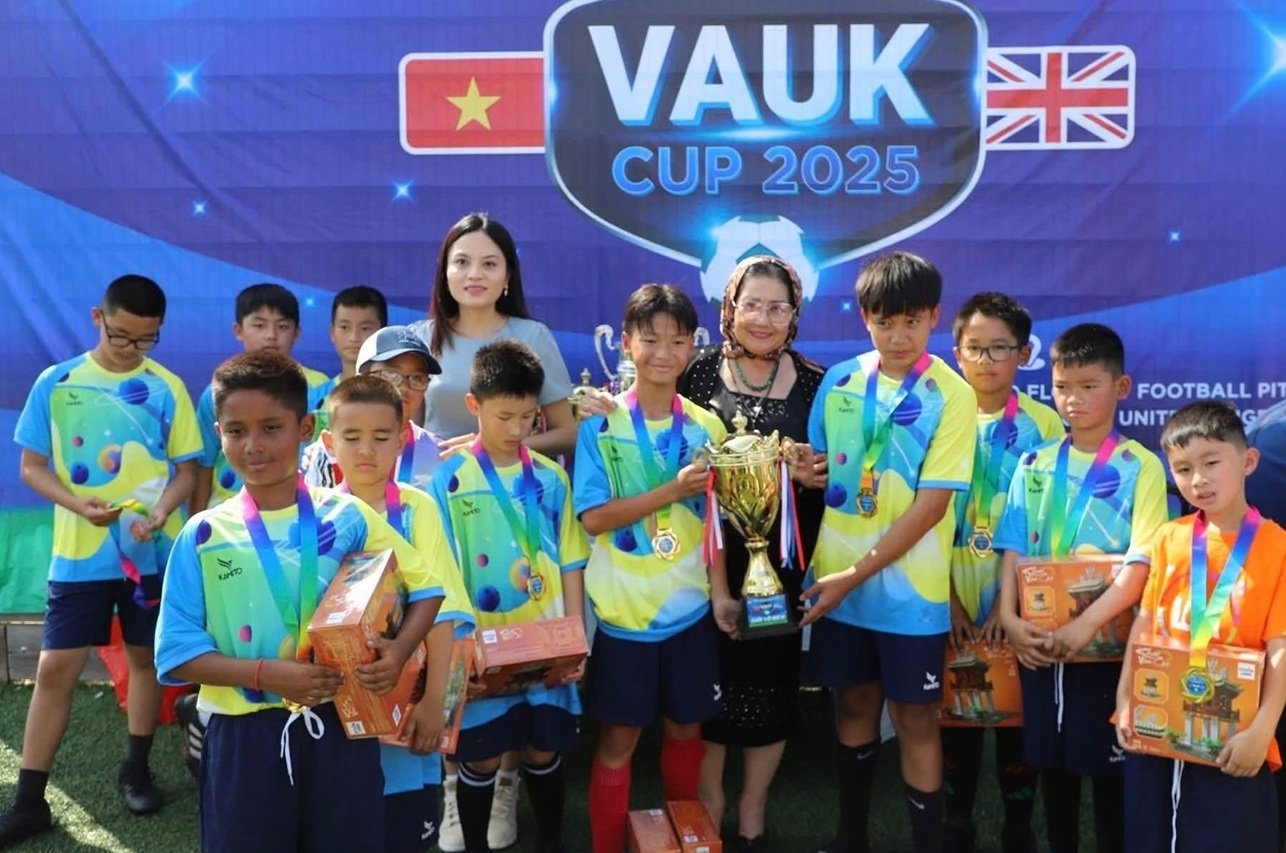 Giải thi đấu bóng đá VAUK lần thứ 6 thành công tốt đẹp