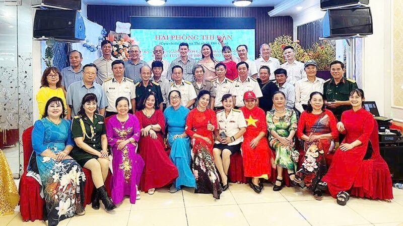 Giới thiệu thi phẩm ‘Mười năm đoàn tụ muôn phương’