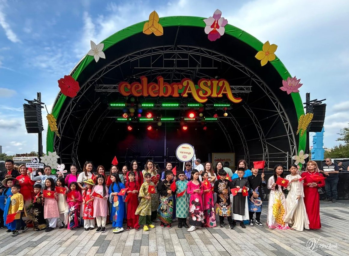 Một số hình ảnh ấm áp tại Celebr ASIA London 2025