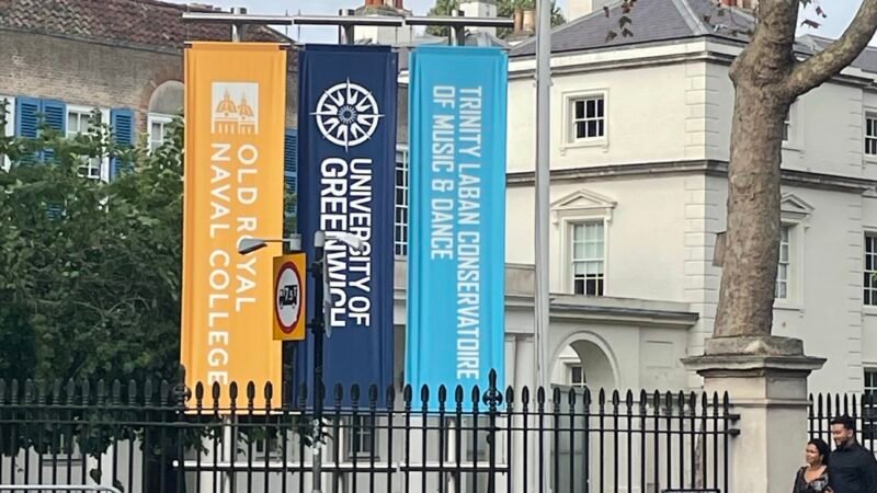 Giáo dục Anh: Hai đại học Greenwich và Kent ‘hợp nhất để cắt giảm chi phí’