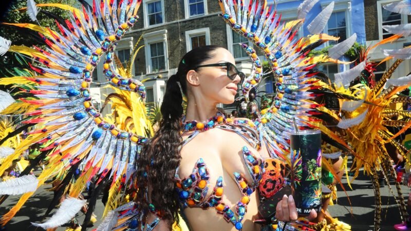Hình ảnh nóng bỏng ở lễ hội Carnival Notting Hill, London 2025