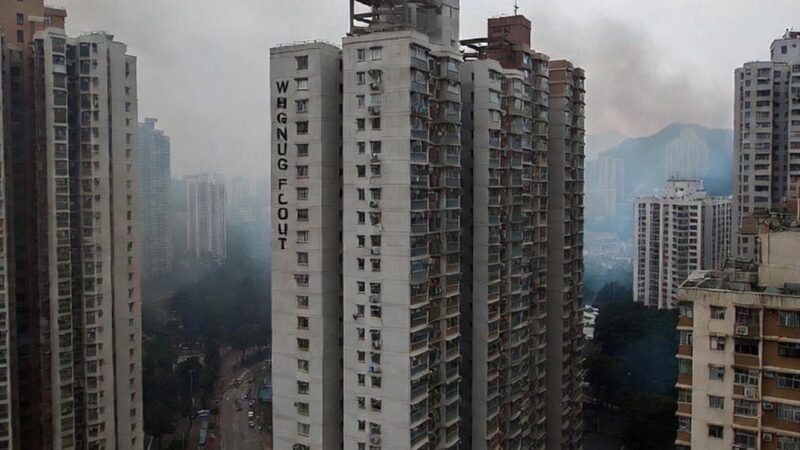 Hong Kong: Cháy chung cư làm 128 người chết, vẫn còn nhiều người ‘mất tích’