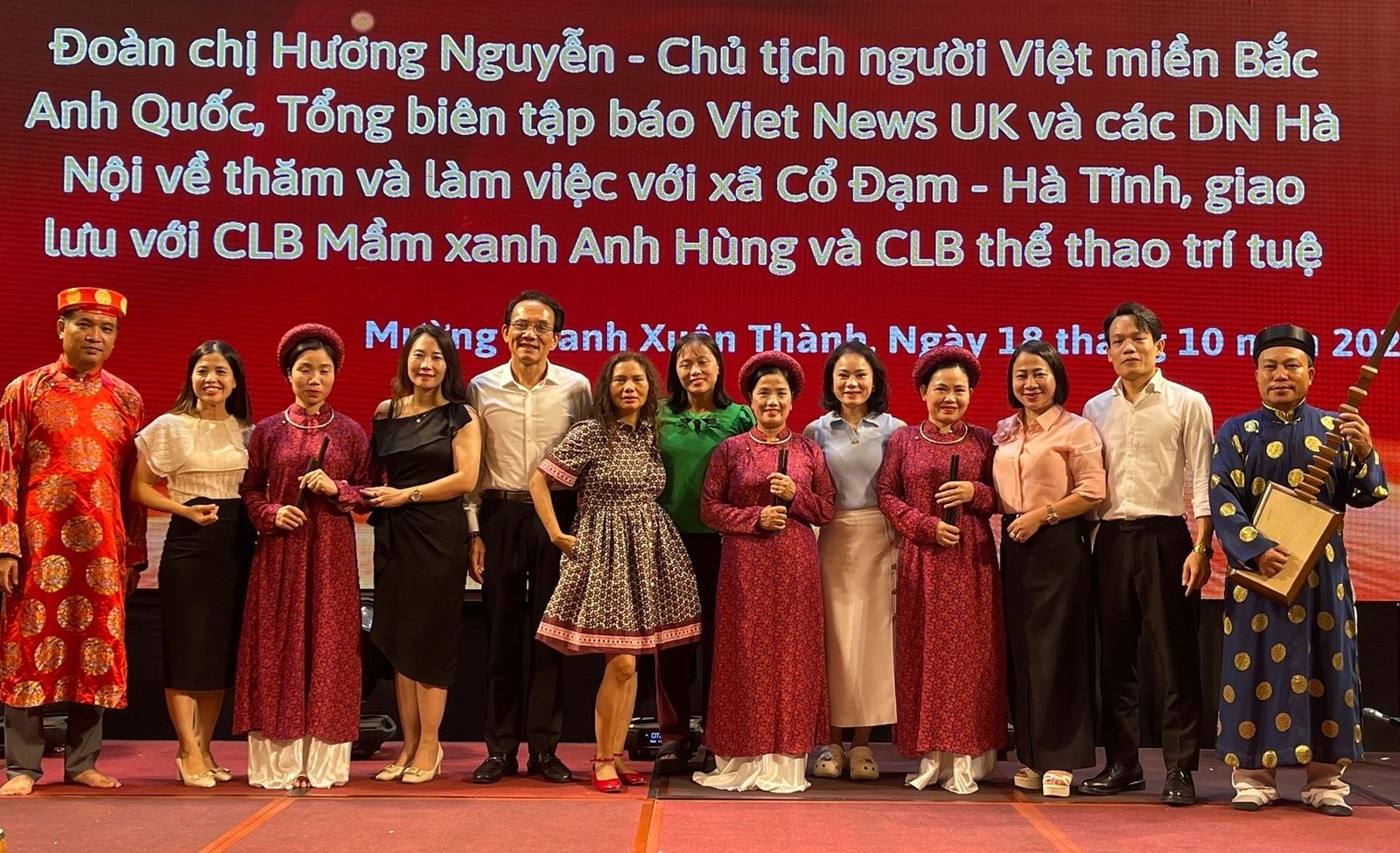 Từ thiện Anh-Việt: Tình người sau những cơn bão ở quê hương