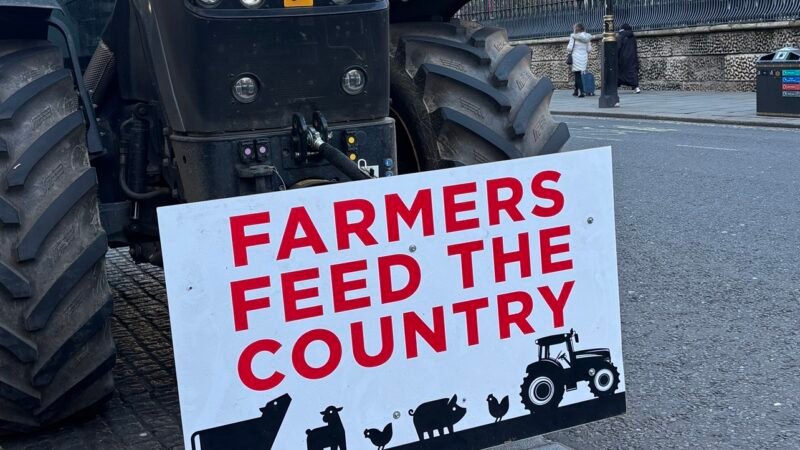 Viện NIESR: Kinh tế Anh năm 2026 tăng trưởng chững lại nhưng lạm phát giảm