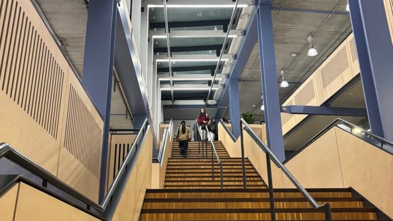 Hơn 36 đại học Anh ‘có thể bị sinh viên kiện đòi bồi thường’ vì cách dạy thời Covid