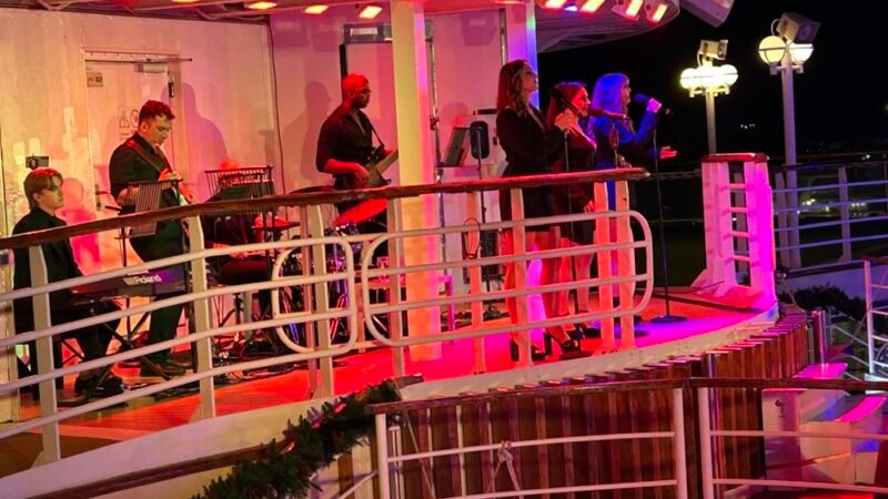 Đón giao thừa năm 2026 trên du thuyền AZURA của Anh quốc tại Gran Canaria ,Tây Ban Nha