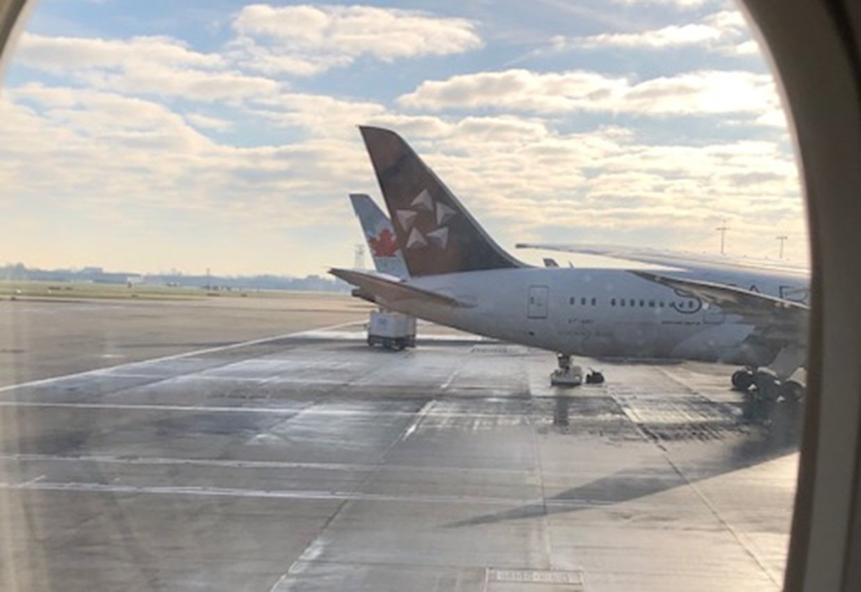 Chiến sự Trung Đông lan rộng: Hàng nghìn chuyến bay bị hủy và trì hoãn