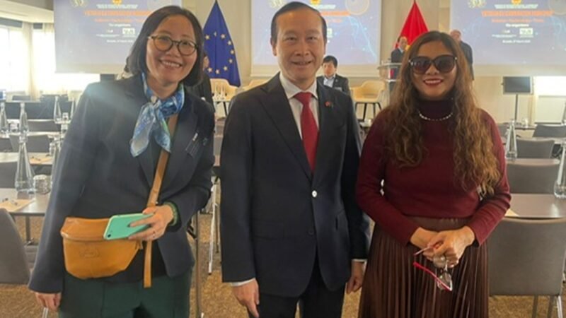 Gặp lại Đại sứ Việt Nam Nguyễn Văn Thảo ở thủ đô Brussels của Vương quốc Bỉ