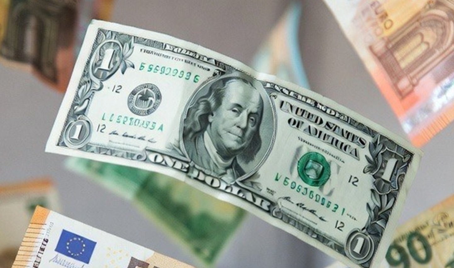 Hoa Kỳ sắp phát hành tờ100 đô la mang chữ ký của Tổng thống Trump