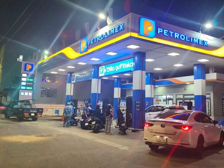 Nỗi lo thiếu xăng dầu ở Việt Nam: Nguyên nhân và giải pháp