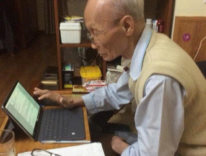 Người giữ lửa tiếng thơ .