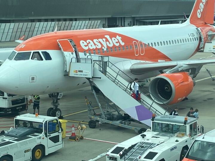 Hàng không: EasyJet, Lufthansa và KLM trước giá nhiên liệu tăng