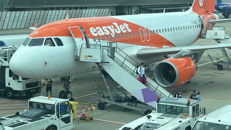 Hàng không: EasyJet, Lufthansa và KLM trước giá nhiên liệu tăng