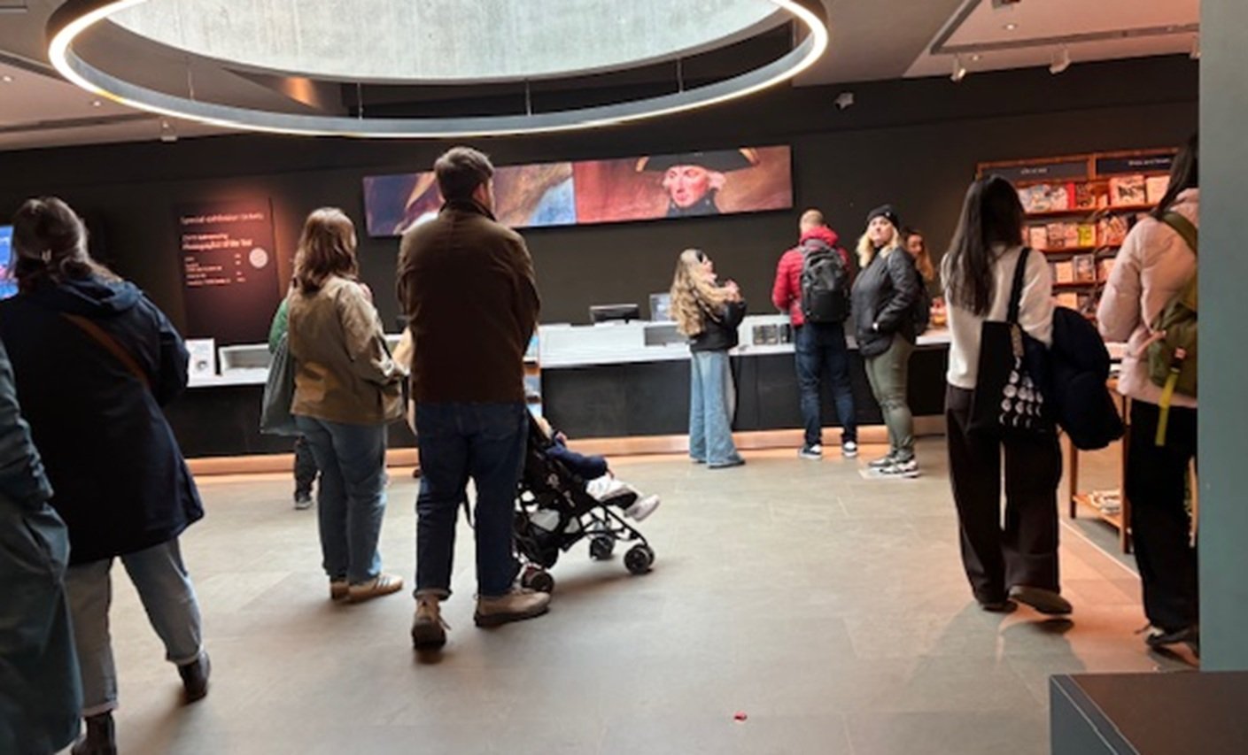 Sống ở Anh (bài 7): Nhóm nào được định cư ở Anh nhiều nhất?