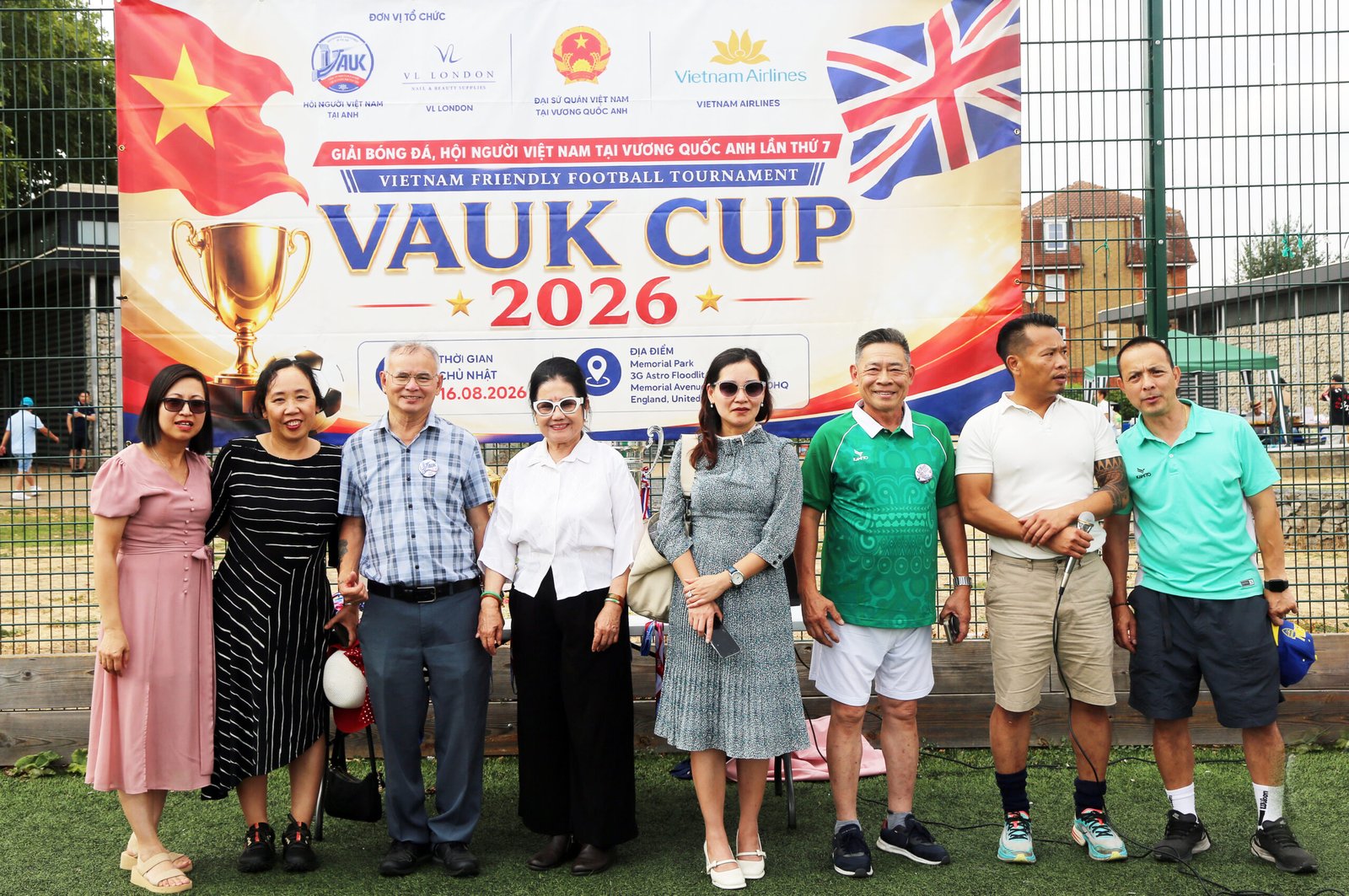 Ngày vui ấn tượng và thành công rực rỡ trên sân cỏ London