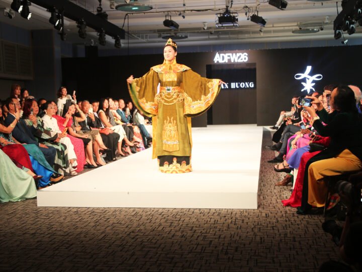 Áo dài Fashion week London 2026 : Khi di sản Việt Nam bước lên sân khấu thời trang quốc tế.